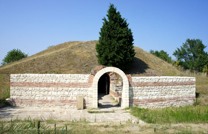 Болгария, Поморие. Тракийская гробница