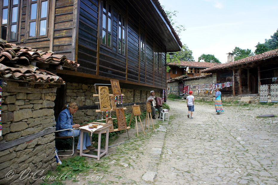 Болгария. На улице Жеравны