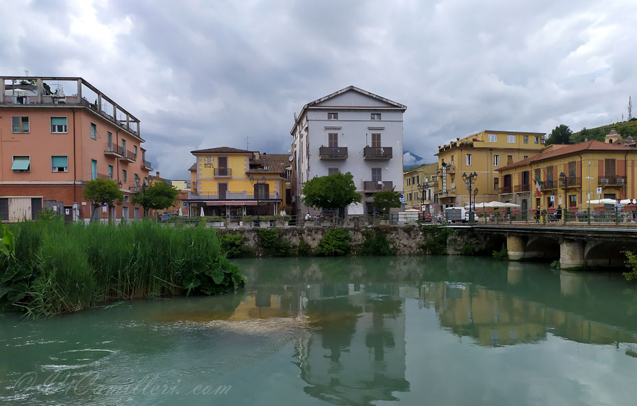 Изола Лири
