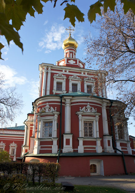 Москва. В Новодевичьем монастыре