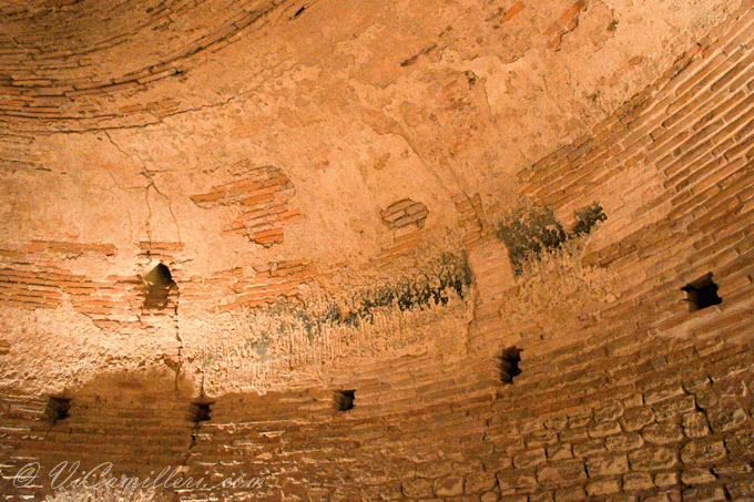 Болгария, Поморие. Тракийская гробница, стены