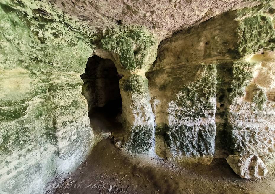 Болгария. Скальный монастырь Аладжа