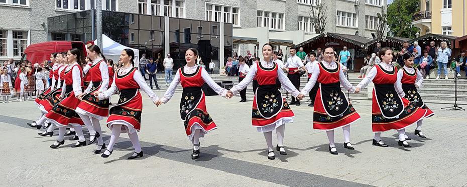 Болгария, на празднике Цветница
