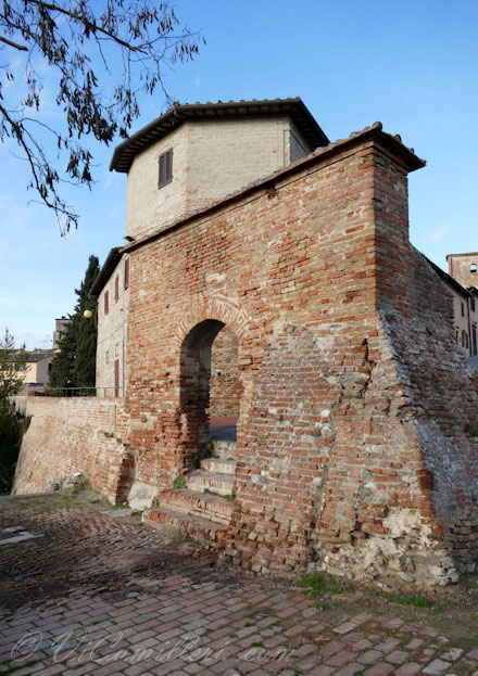 Certaldo. Porta al Rivellino