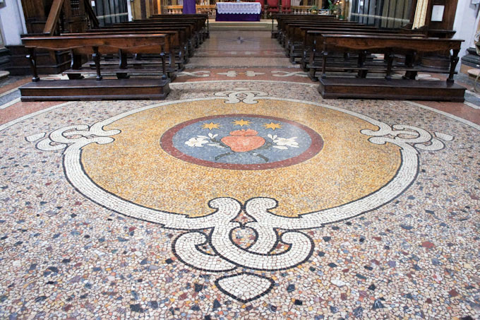 Bologna. Chiesa Madonna di Galliera