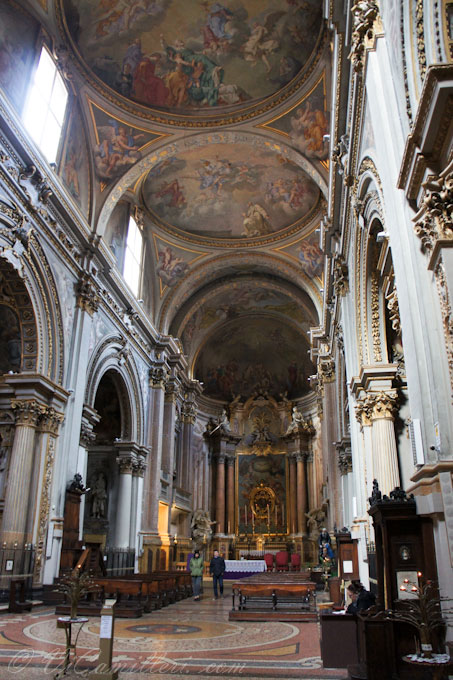Bologna. Chiesa Madonna di Galliera