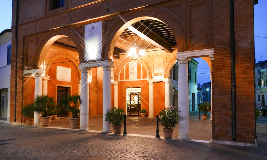Италия, Комаккьо. Loggia dei Mercanti del Grano