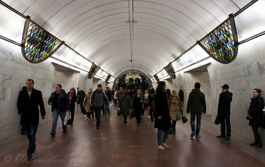 Москва. Станция метро Цветной бульвар