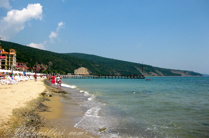 Болгария. На пляже в Елените
