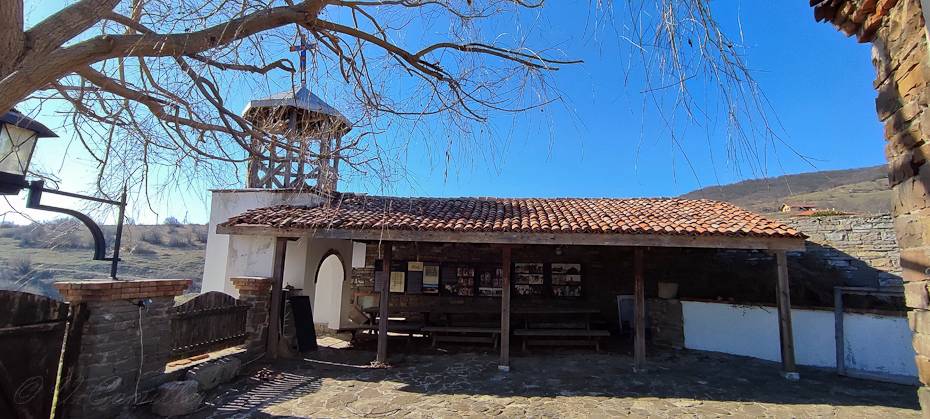 Болгария, храм в деревне Эмона