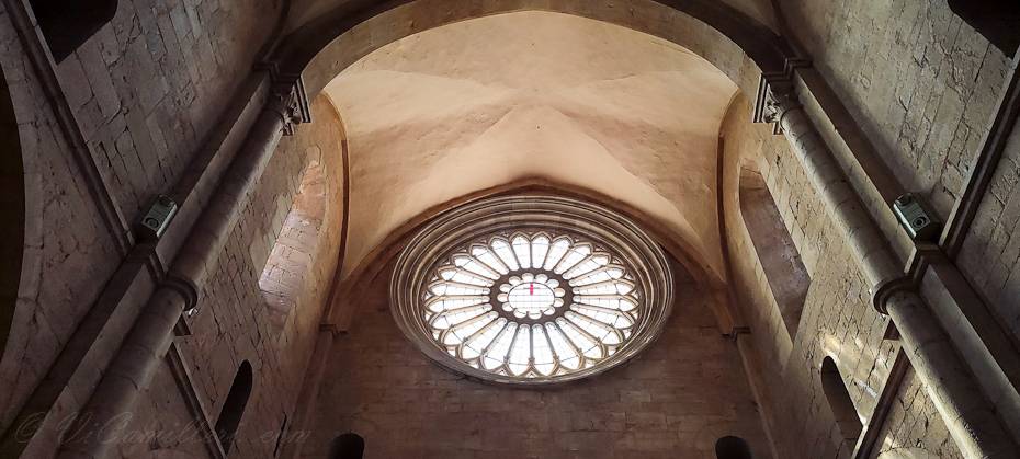 Монастырь Фоссанова (Abbazia di Fossanova)