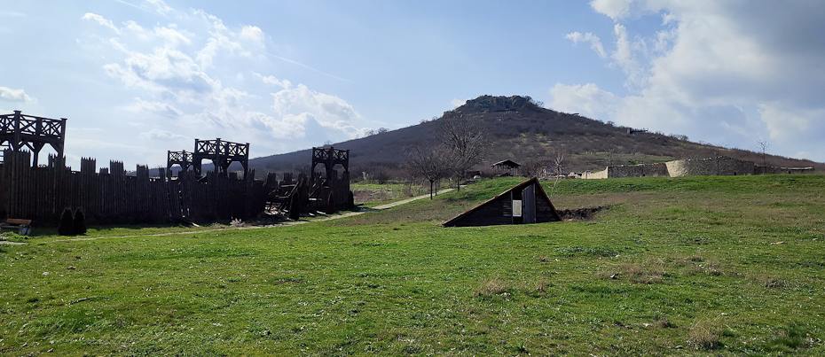 Болгария, Кабиле. Холм Заячий пик