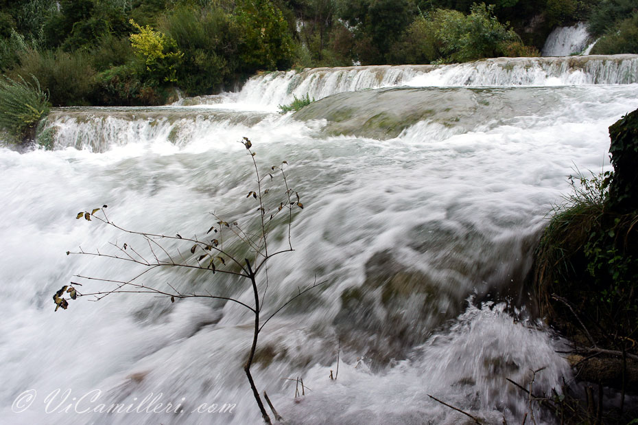 Хорватия. Водовороты на реке Крка