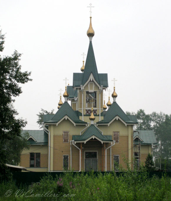 Байкал. Церковь в Слюдянке