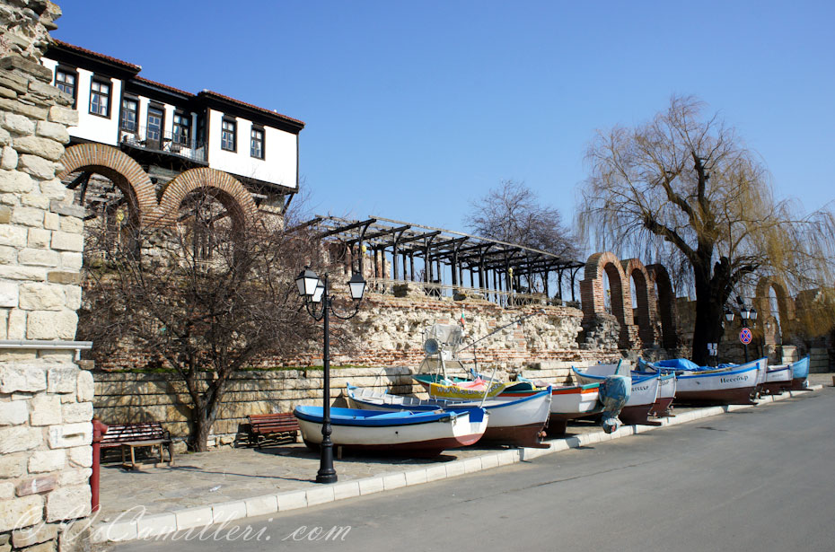 Болгария. Старый Несебр весной