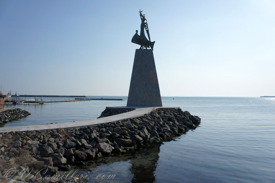 Болгария. Старый Несебр весной