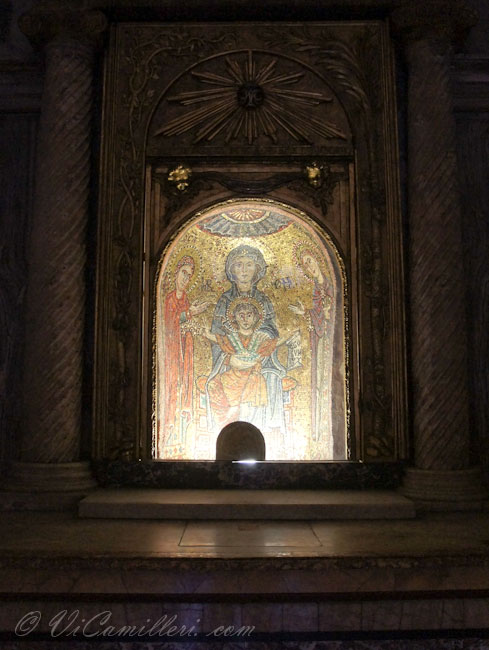 Италия, Рим. Церковь Святой Пракседы (Basilica di Santa Prassede)