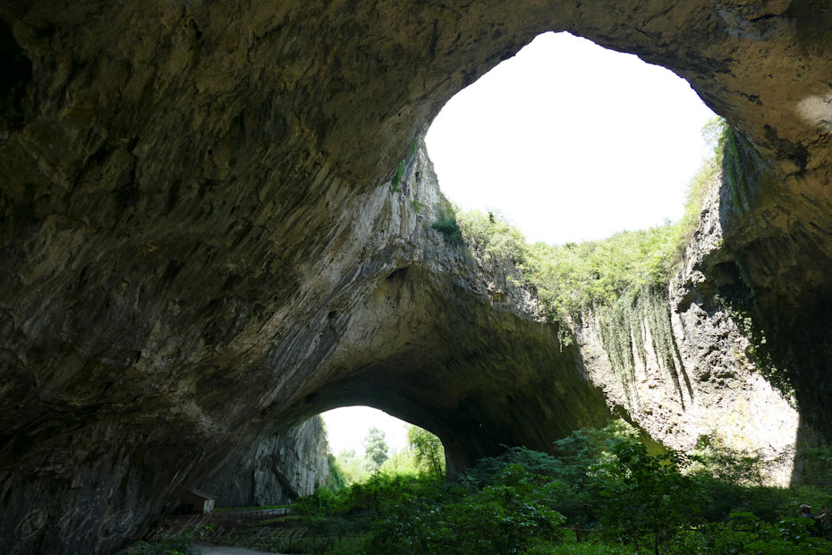 Болгария. Пещера Деветашка